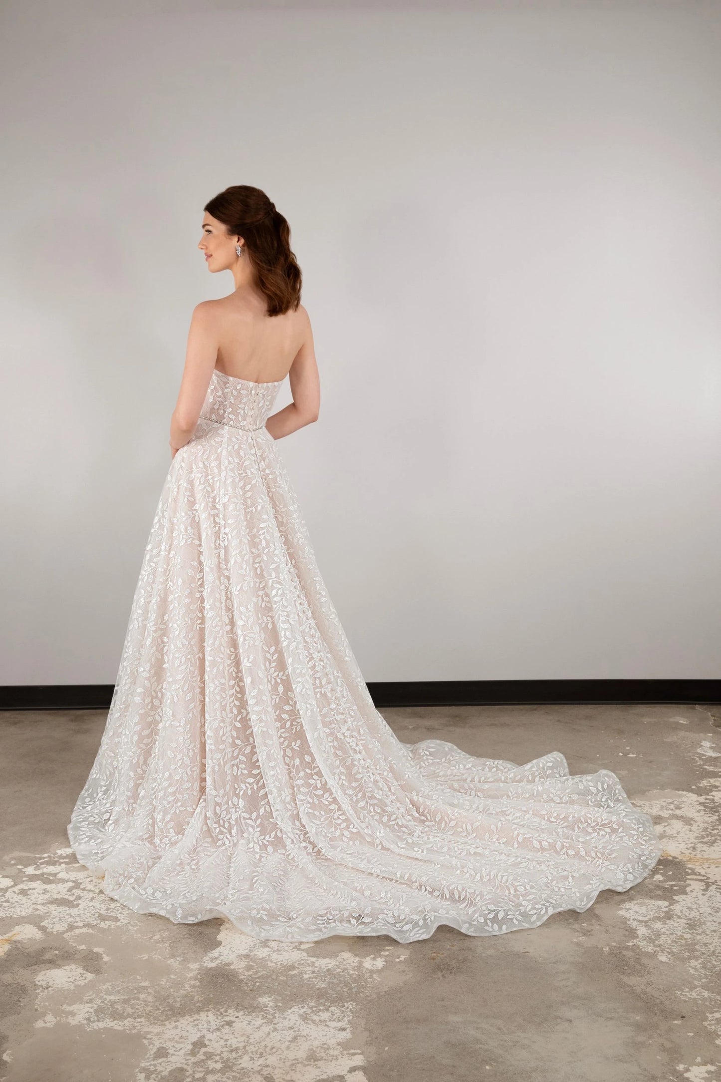 Dress: 2717  Essense of Australia “D3899” with Custom Sleeves Waist: 27