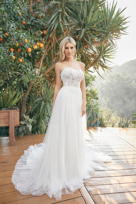 Dress: 2703 Beloved by Casablanca "Abigail" Waist: 27
