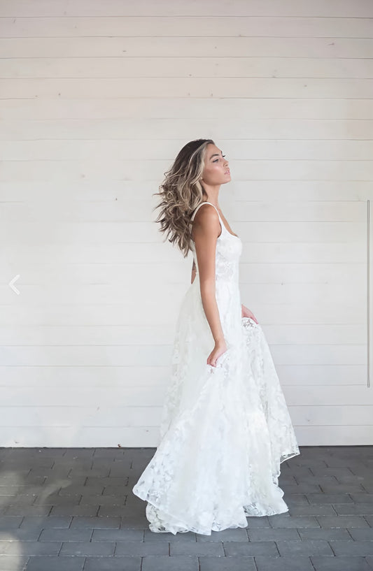 Dress: 2404 Lillian Wild "Willow" Waist: 24