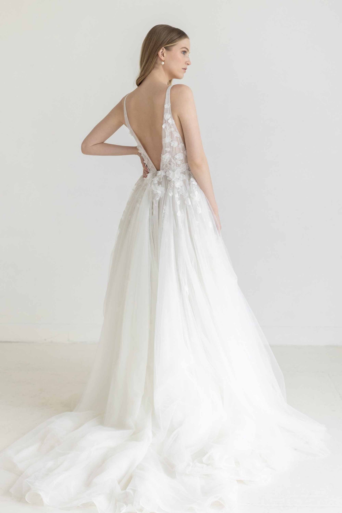 Dress: 2524 Watters “Calia” Waist: 25