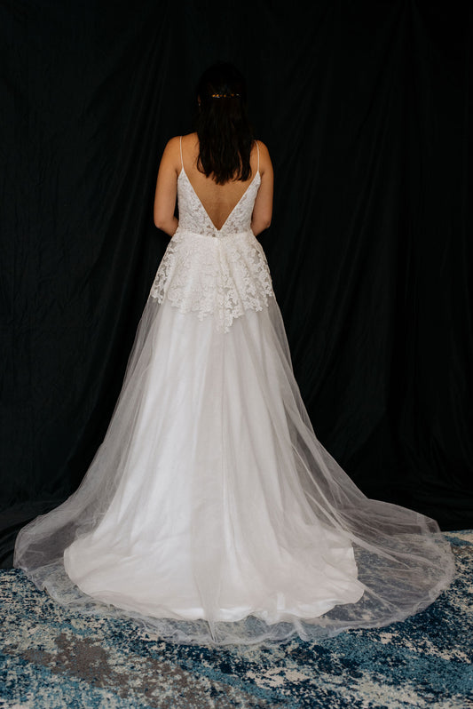 Dress: 3033  Ivy & Aster "Ophelia" Waist: 30