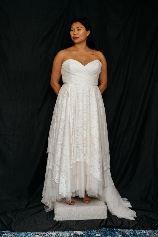 Dress 3411: Hayley Paige "1350" waist 34