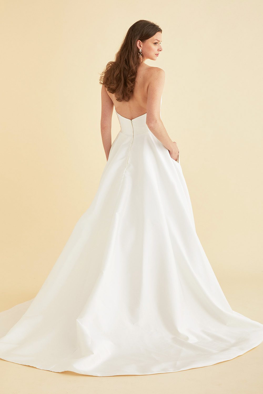 Dress: 2816 Astrid & Mercedes “Vivid” Waist: 28
