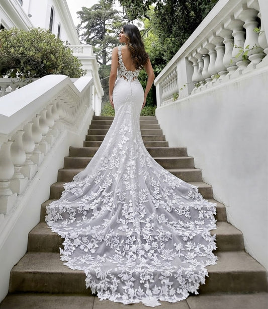 Dress: 3204 Blue by Enzoani “Malia” Waist: 32