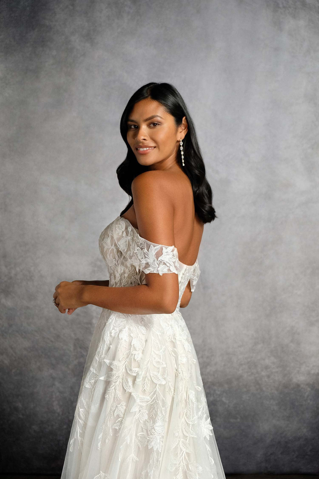 Dress: 3501 Justin Alexander "55133N" Waist: 35