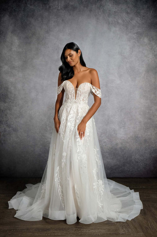 Dress: 3501 Justin Alexander "55133N" Waist: 35