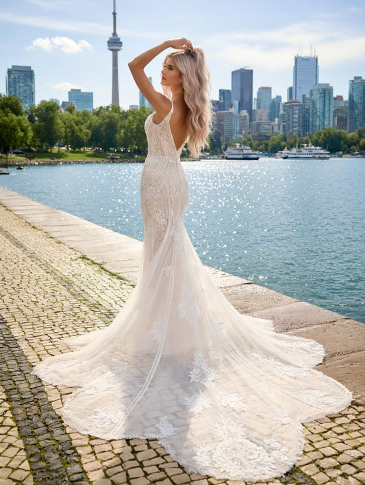 New Dress: 997 Sottero & Midgley "Franklynn" Waist: 31