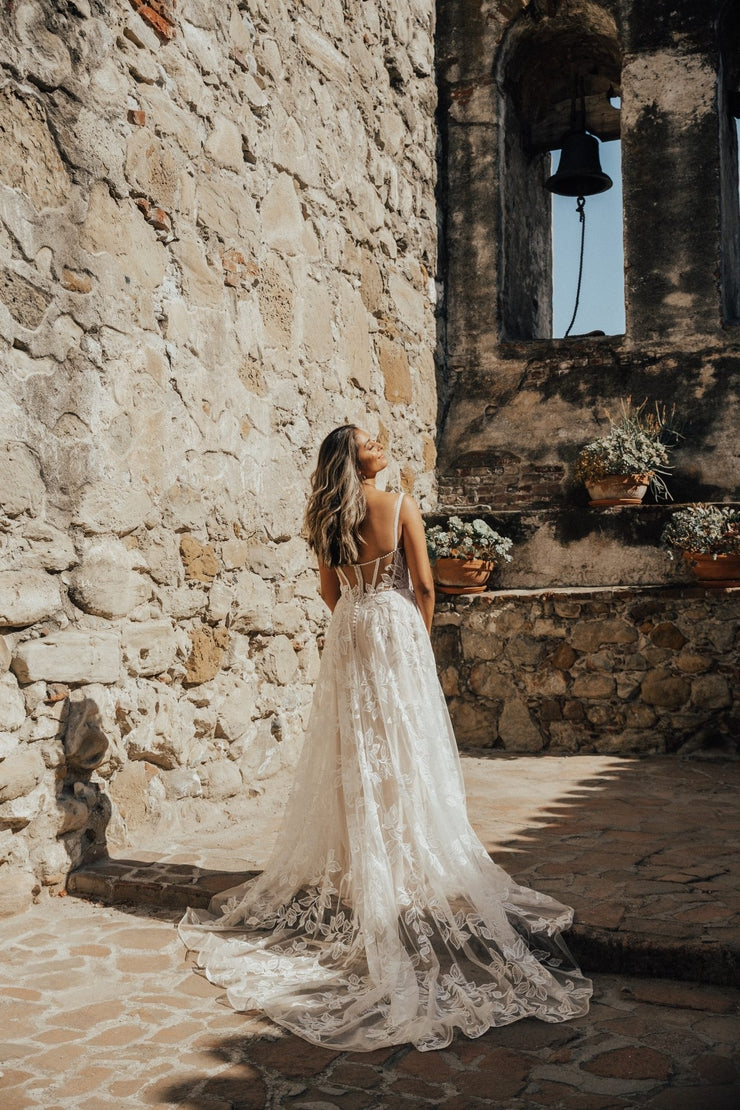 Dress: 2816 Essense of Australia “D3465” Waist: 28