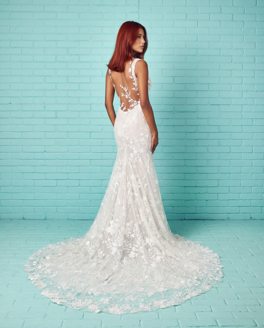 New Dress: 2828 Haute Couture “Stella” Waist: 28