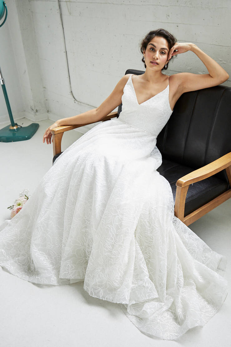 Dress: 2803 Lea-Ann Belter “Naomi” Waist: 28