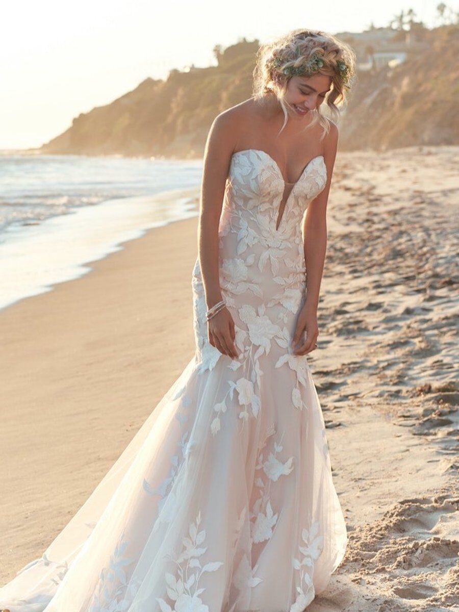 Dress: 3211 Rebecca Ingram “Hattie” Waist: 32