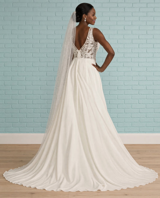 Dress: 3213 Galina Signature “SWG843” Waist: 32