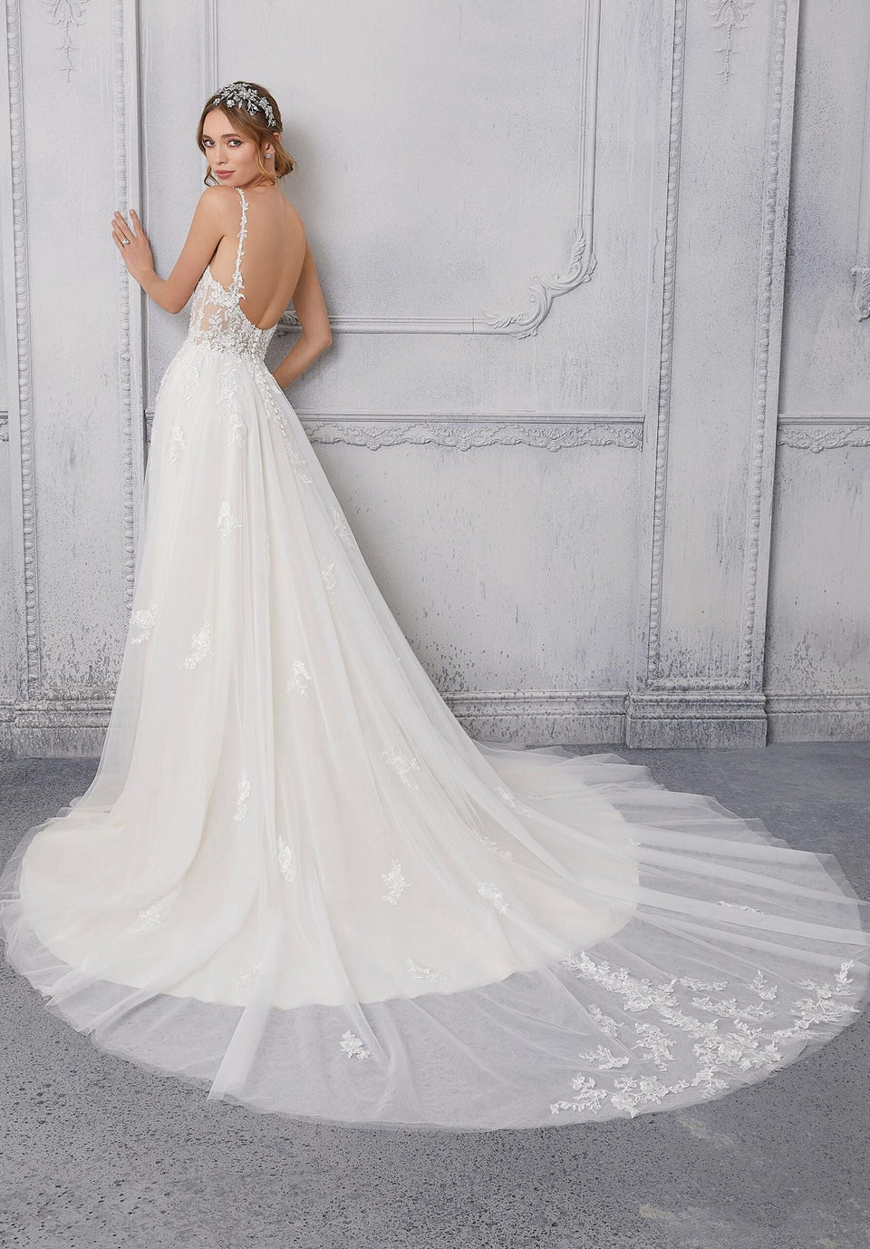 Dress: 2809 Morilee Blu “Cipriana” Waist: 28