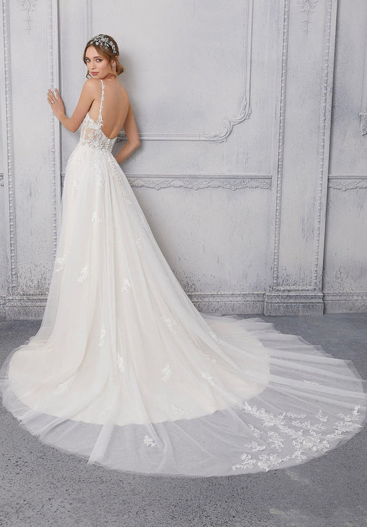 Dress: 2809 Morilee Blu “Cipriana” Waist: 28