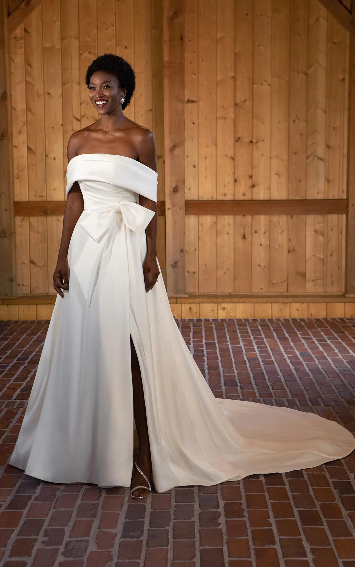 Dress: 2614 Essense of Australia “D3631” Waist: 26