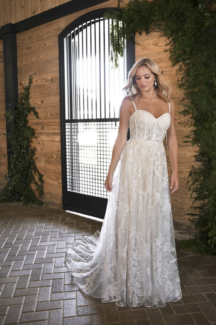 Dress: 2816 Essense of Australia “D3465” Waist: 28