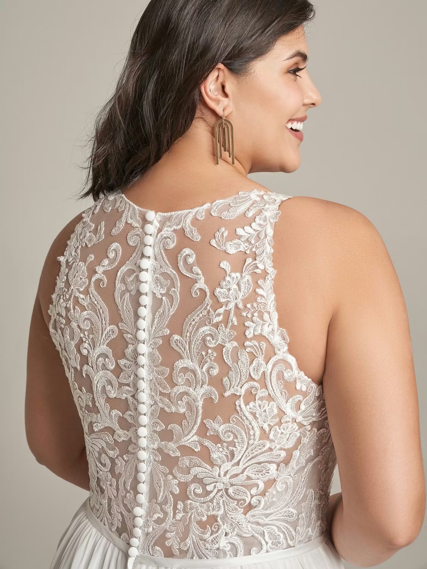 Dress: 4005 Rebecca Ingram “Tasha” Waist: 40