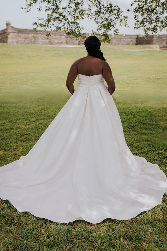 Dress: 3502 Allure Bridal “9967” Waist: 35