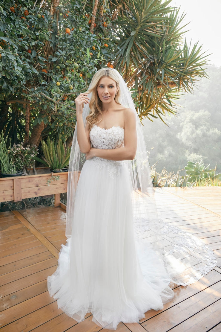 Dress: 2703 Beloved by Casablanca "Abigail" Waist: 27