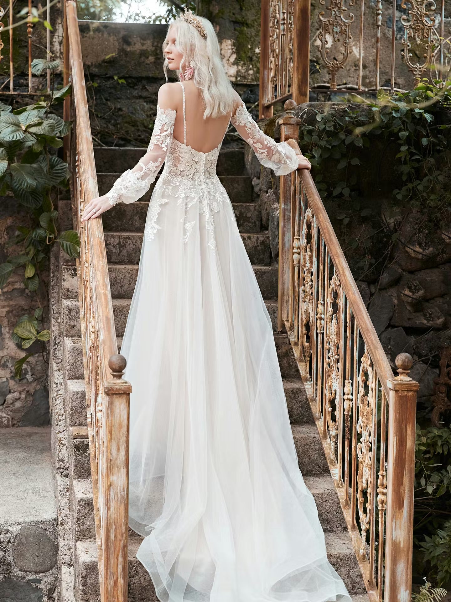 Dress: 3114 Maggie Sottero “Stevie” Waist: 31