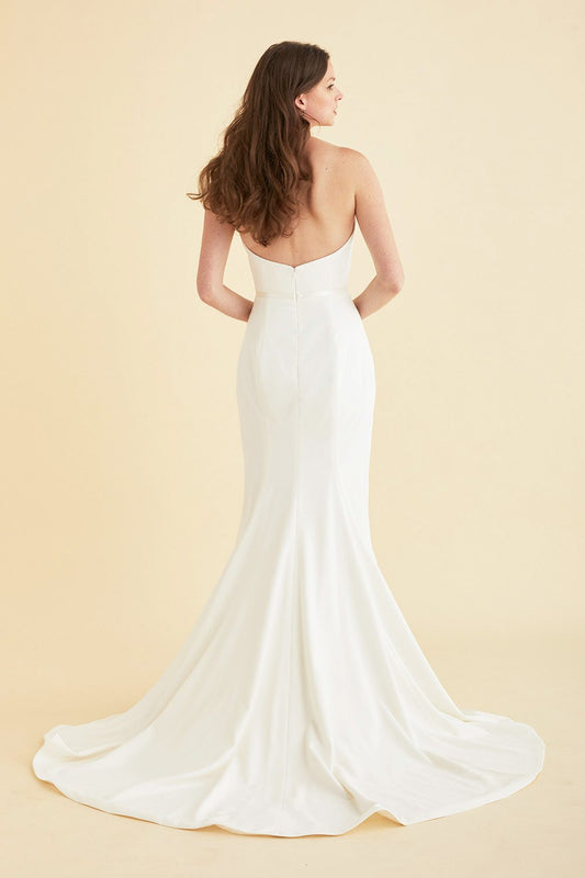 Dress: 2709 Astrid & Mercedes "Radiant" Waist: 27