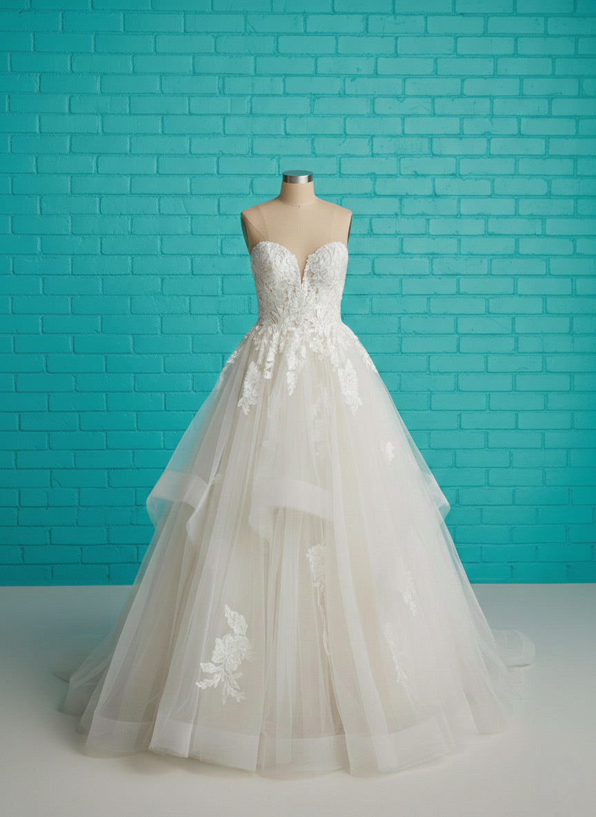 New Dress: 2069 Maggie Sottero “Indiana” Waist: 31