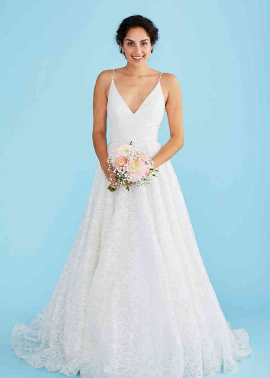 Dress: 2803 Lea-Ann Belter “Naomi” Waist: 28