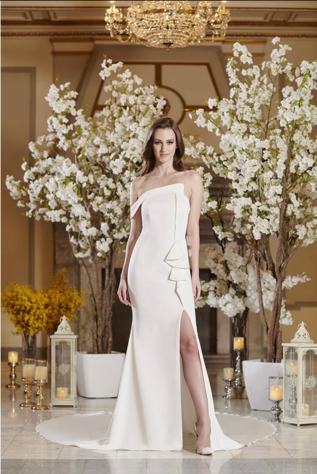 New Dress: 2830 Icon by Alexander “Aria” Waist: 28