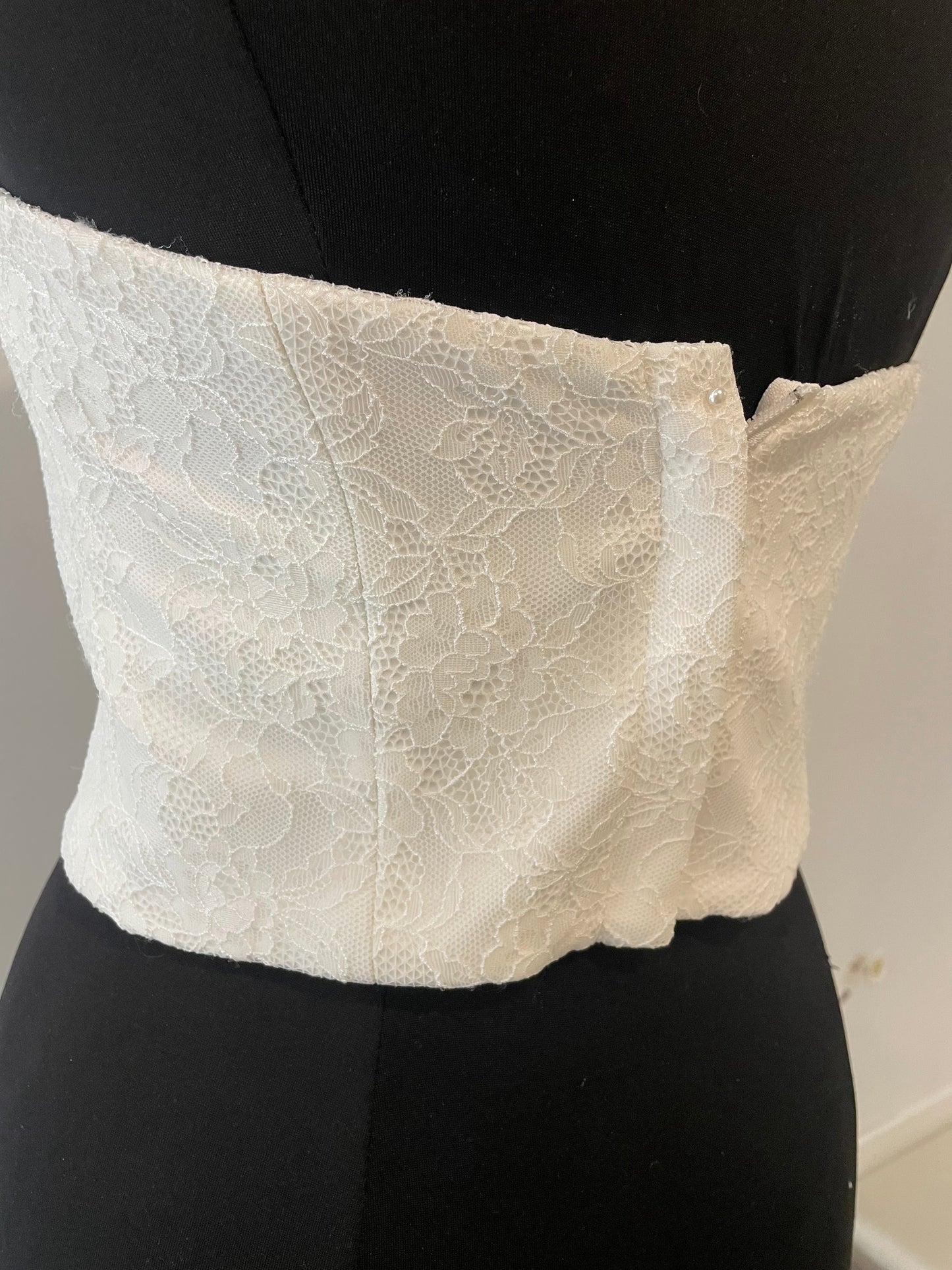 Top 15: Bianco Evento Strapless Lace Top waist 28