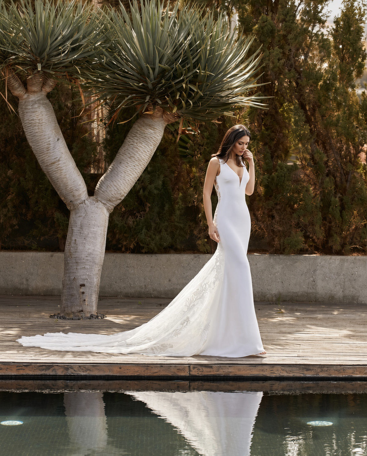 Dress: 2516 Pronovias “Courtney” Waist: 25