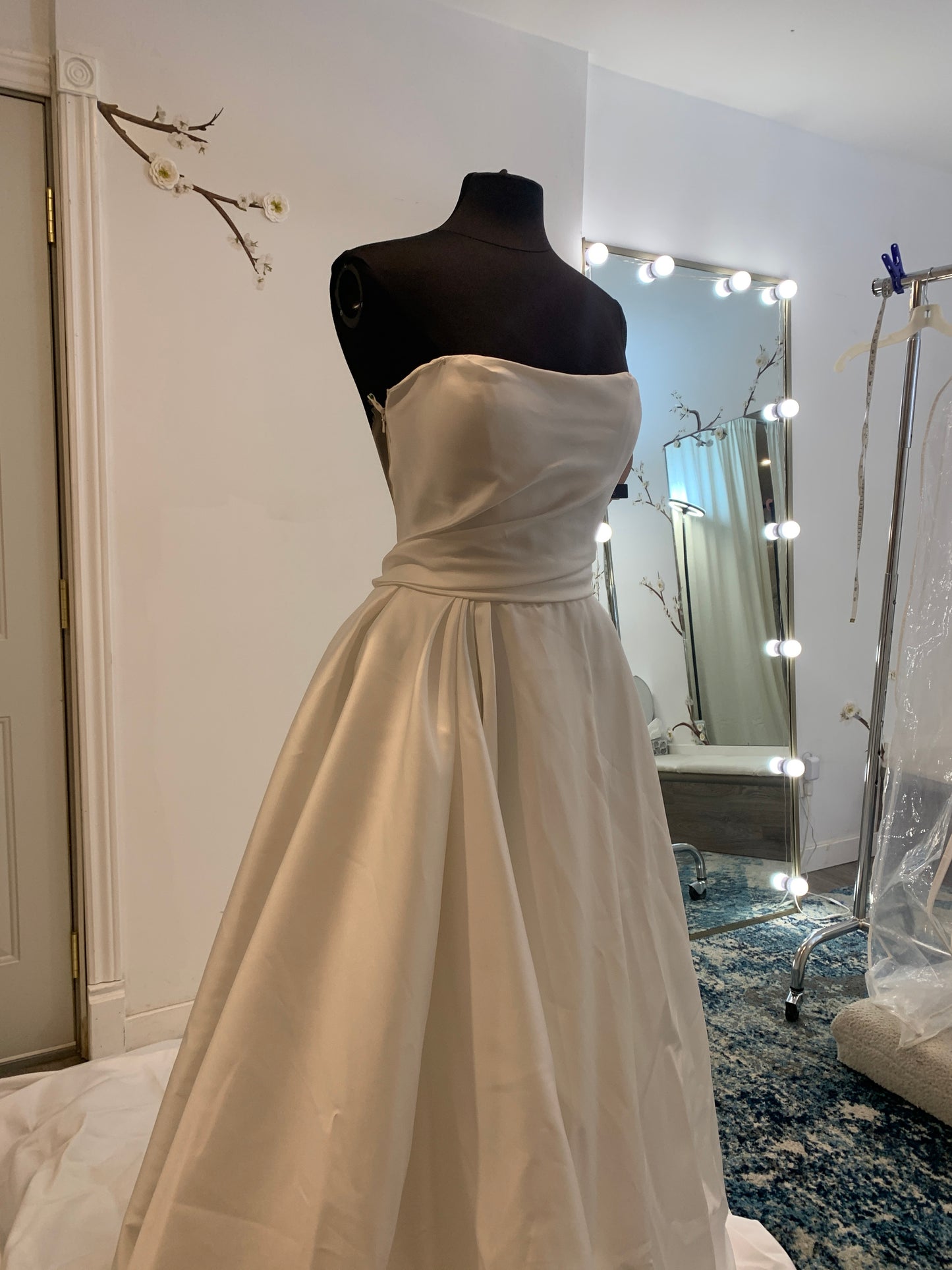 Dress: 2726 Haute Couture "Clara" Waist: 27