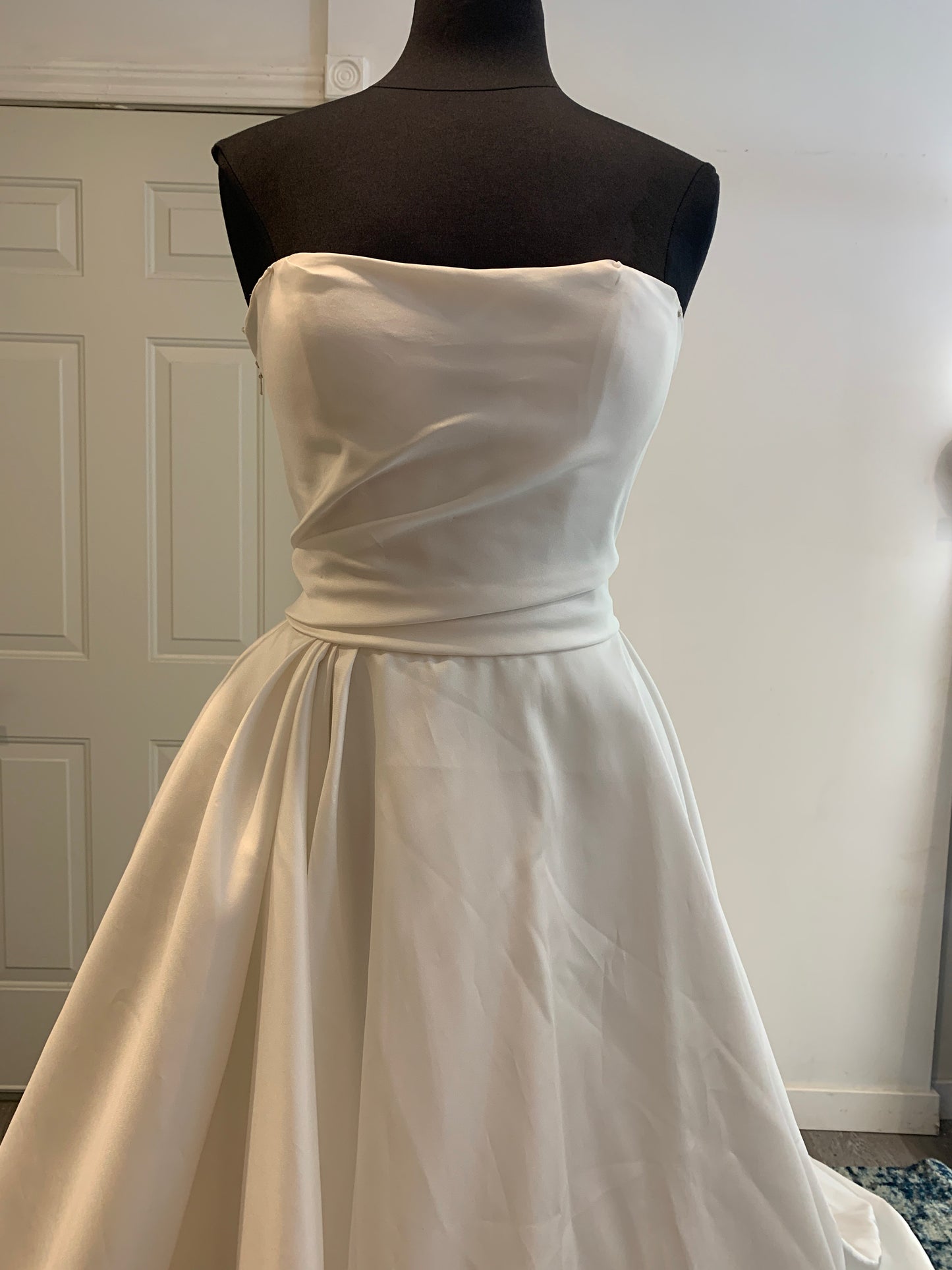 Dress: 2726 Haute Couture "Clara" Waist: 27