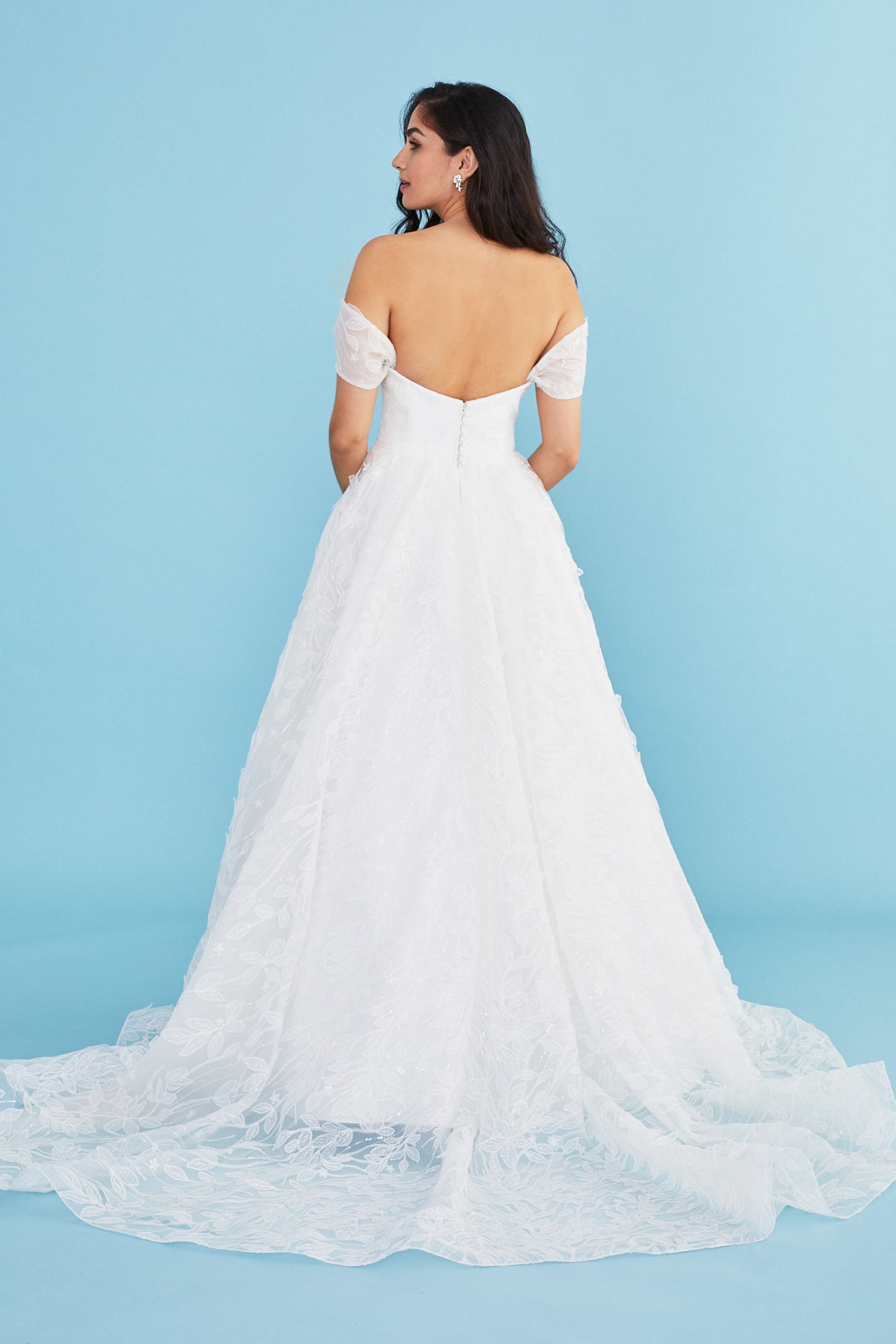 Dress: 2744 Lea-Ann Belter "Lyric" Waist: 27