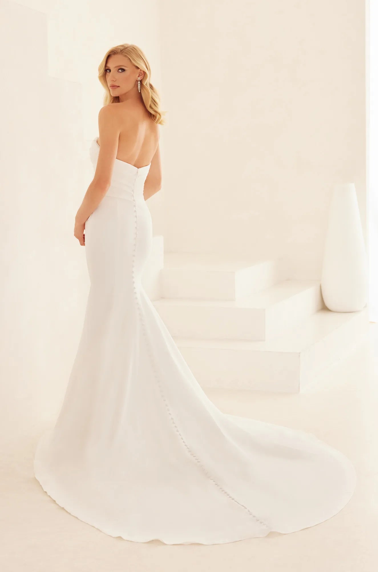 Dress: 2612 Mikaella "MK2435" Waist: 26