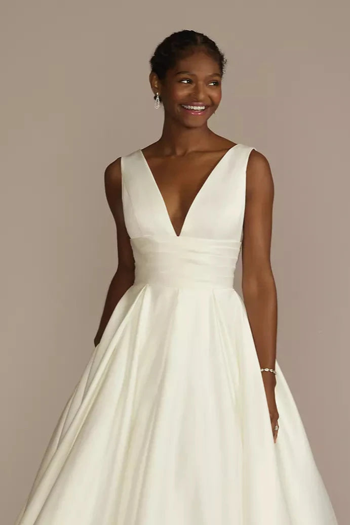 Dress 3420: David's Bridal "V3848" waist 34 shortened