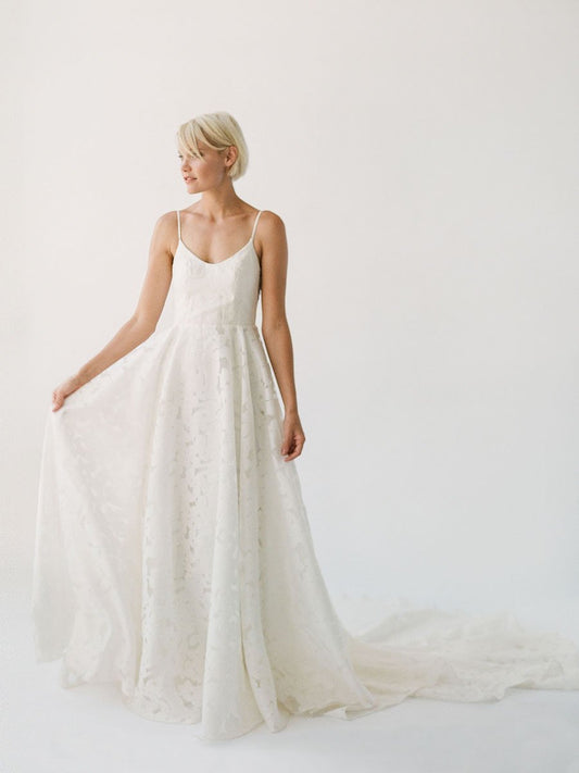 Dress: 2827 Truvelle "Annie" Waist: 28