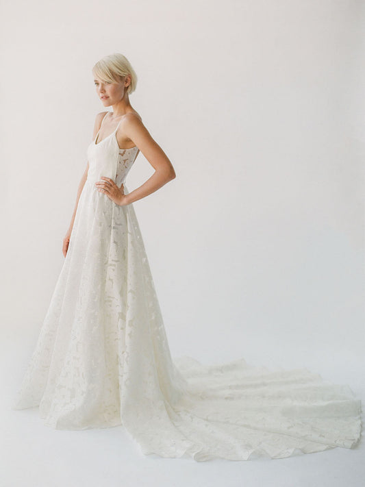 Dress: 2827 Truvelle "Annie" Waist: 28
