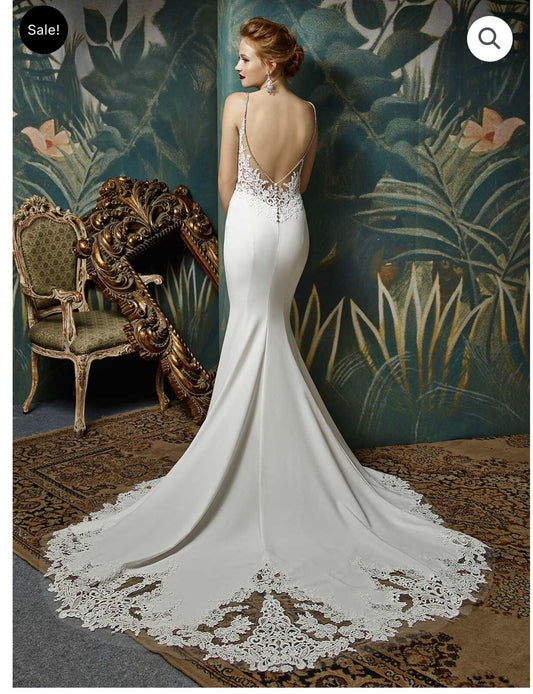 Dress: 3201 Enzoani-Blue "Yuri" Waist: 32