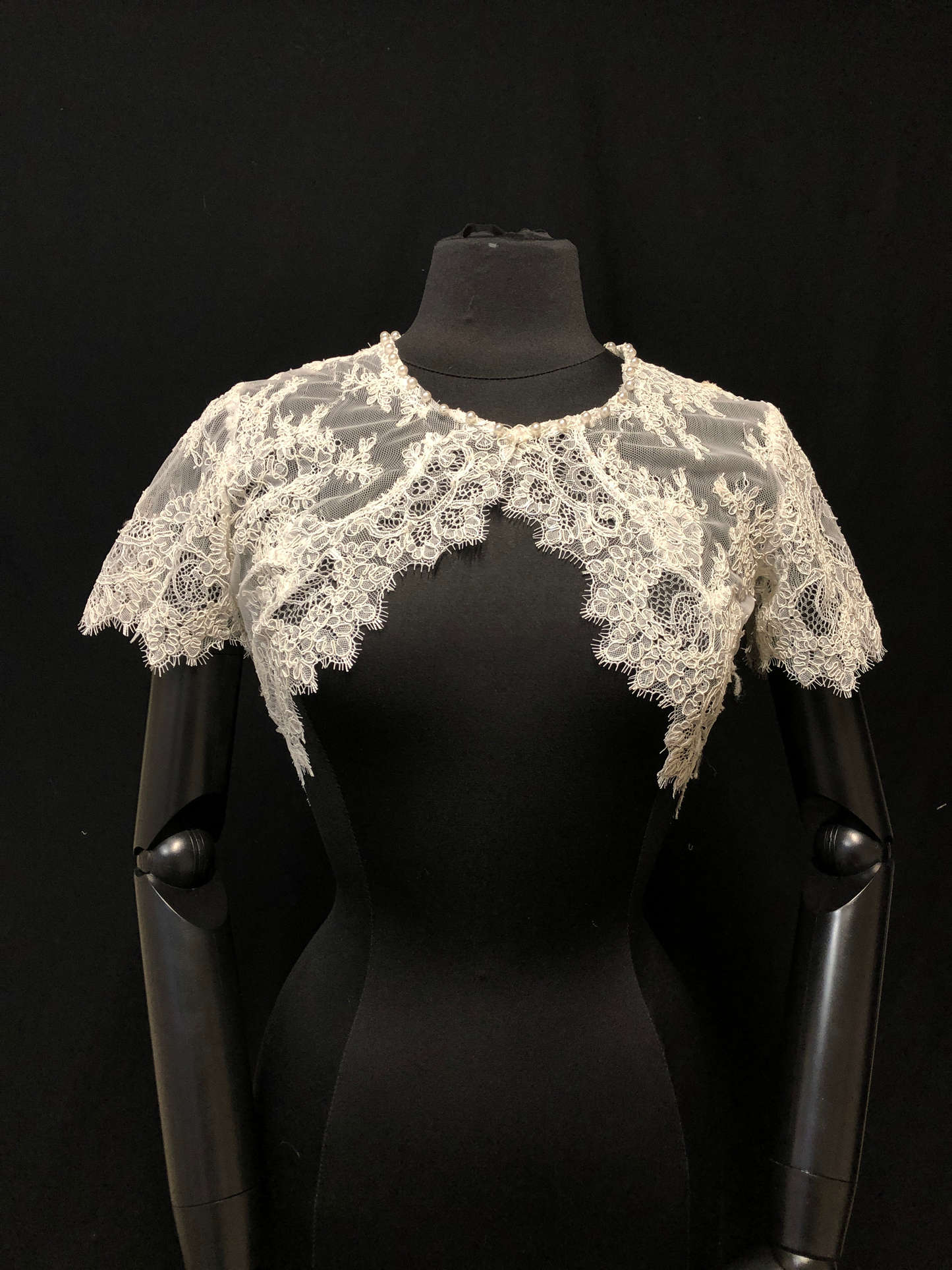 Lace Bolero size M