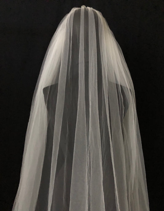 Veil 500a: Vera Wang chapel cut edge veil on headband in Ivory