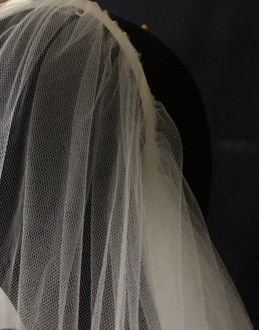 Veil 500a: Vera Wang chapel cut edge veil on headband in Ivory