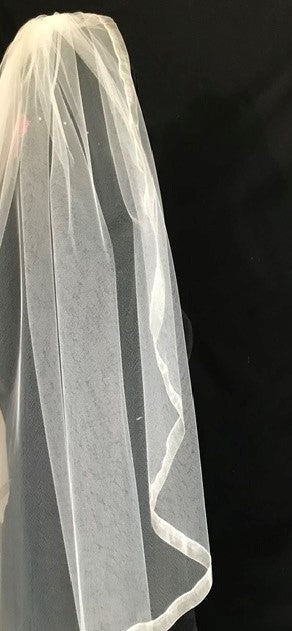 Veil 120: Organza ribbon 5/8" edge veil fingertip length 1 tier