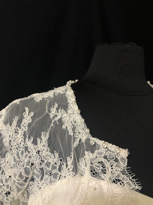 Astrid and Mercedes Lace Bolero with Pearl Collar size Small